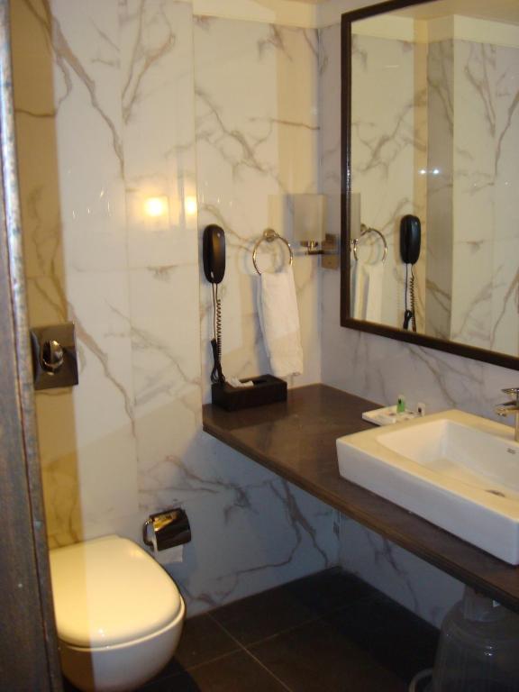 Deluxe Suite,49470954:JPEG